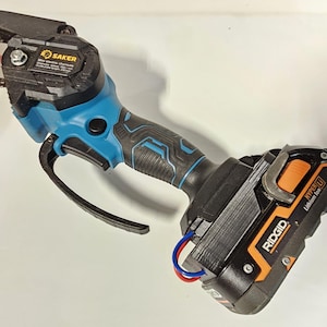Adapt Saker Chain Saw to use Ridgid li-ion batteries
