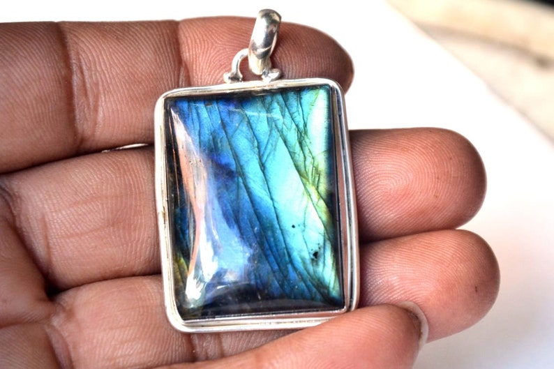 P1051 Natural Labradorite Pendant 925 Sterling Silver Pendant Handmade Gemstone Cabochon Pendant For Women Boho /& Hippie Style