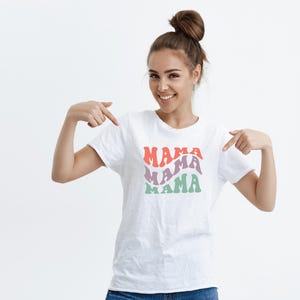 Maman rétro SVG PNG - vintage des années 70 Style maman design pour Cricut artisanat, t-shirts, sacs fourre-tout, tasses, autocollants, fête des mères, téléchargement numérique
