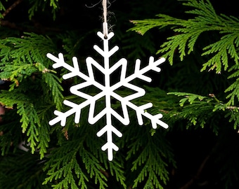 Stainless Steel Snowflake Hanging Christmas Ornament for Home and Garden, Indoor and Outdoor Hanging Christmas Decoration, Christmas Bauble