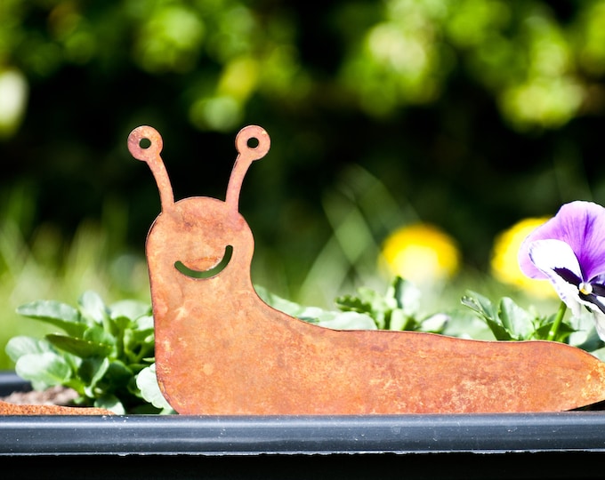 Large Slug Lawn Ornament, Smiley Happy Face, Rusty Garden Art, Flower Border Decoration, Plant Pot Spike, Garden Gifts, Ready To Rust