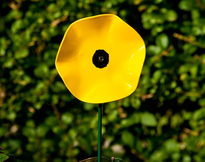 Yellow Poppy Garden Ornament, Welsh Poppy, Metal Flower stem, Indoor Decor Art, Garden Decoration, Garden Gifts, Welsh Gifts, Yellow Flowers