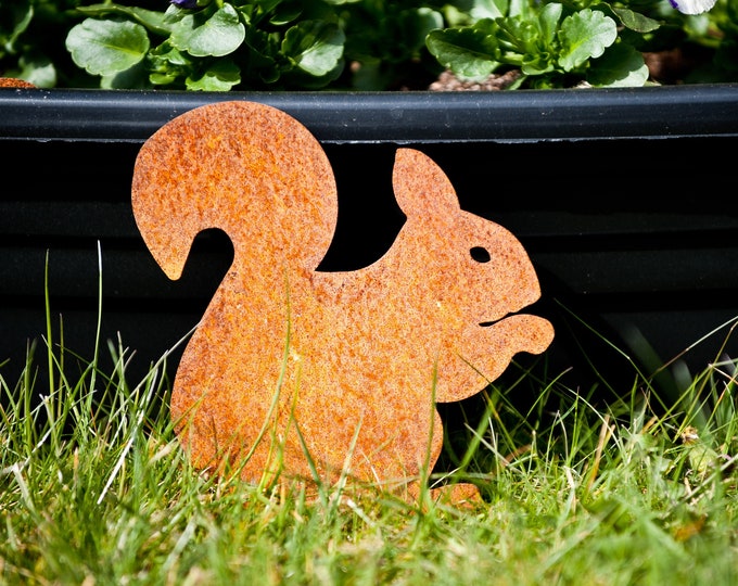 Red Squirrel Lawn Decor, Squirrel Fence Topper, Red Squirrel Gifts, Rusty Metal Garden Art, Plant Pot Ornament, Garden Gifts, Ready To Rust