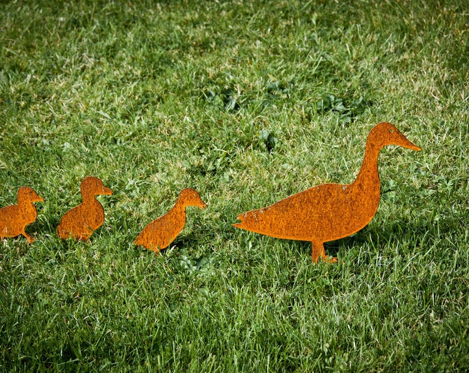 Duck Family Adult & 3 Baby Ducklings Lawn Ornament, Rusty Garden Art, Pond Decor, Pet Duck Memorial Gifts, Plant Pot Decor, Ready To Rust