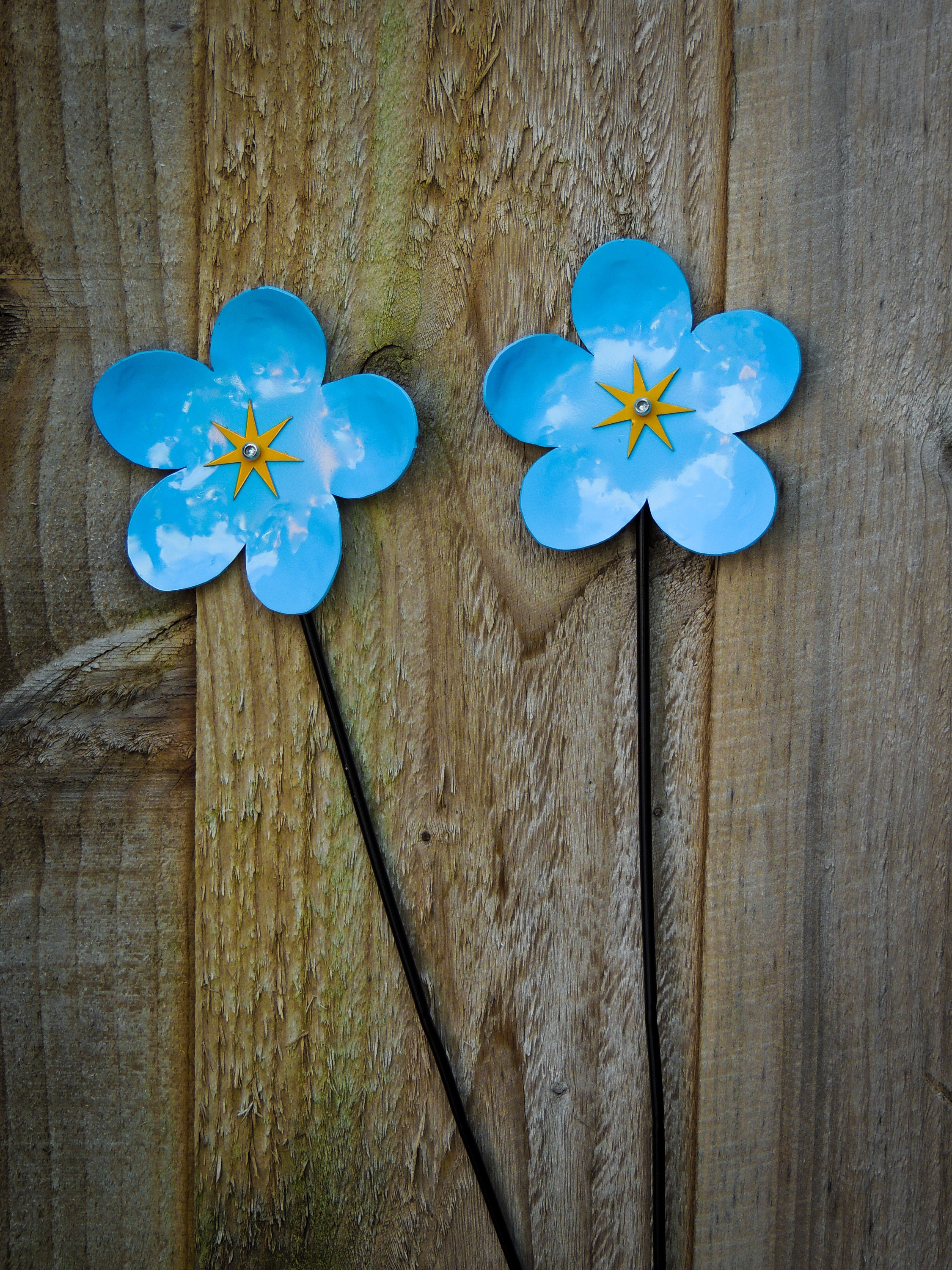 Me Not Metal Flower stem Garden or Indoor Decor Art Decoration Ornament Gift of Me Not Metal Flower stem Garden or Indoor Decor Art Decoration Ornament Gift of