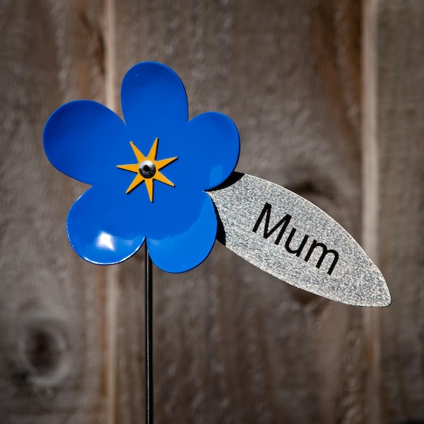 Personalised Memorial Gift Forget Me Not Flower, Engraved with a Family Name and/or Date, Birthday Remembrance Gifts, Bereavement Gifts