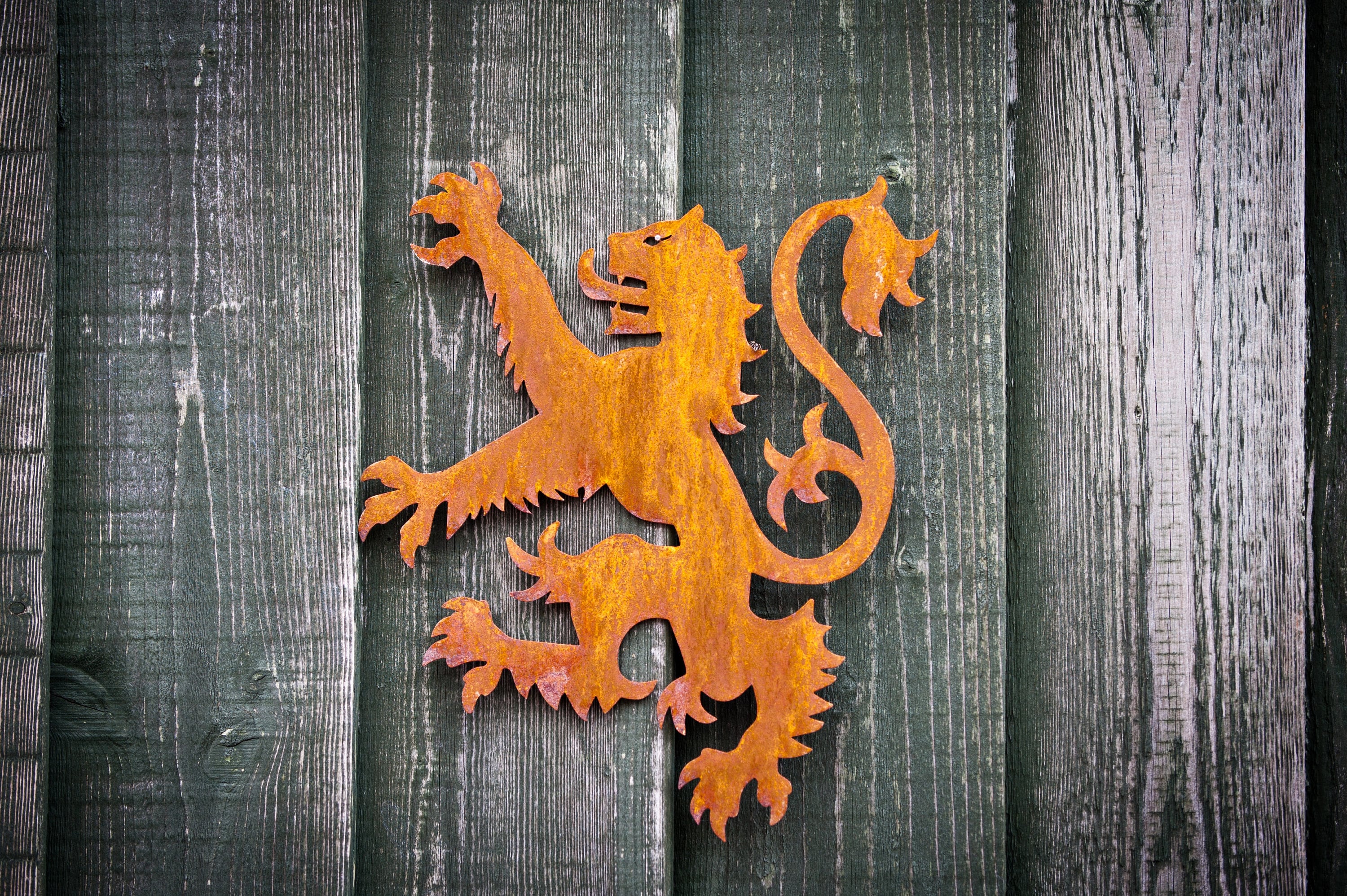 Scottish Lion Rampant Large & Small Rusty Metal Garden Art Exterior Decor Fence Pergola Shed