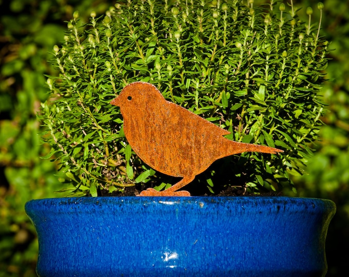 Metal Sparrow Plant Pot Decoration, Sparrow Lawn Ornament, Garden Bird Gift, Rustic Garden Decoration, Garden Metal Art, Ready to Rust