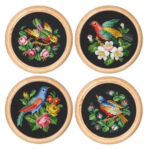 4 つのヴィンテージ クロスステッチ パターンのセット、花、鳥、バラ、ビクトリア朝、アンティーク クロスステッチ デザイン、ミニ x ステッチ パターン、PDF の即時ダウンロード