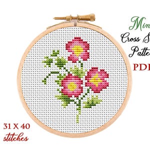 Mini-kruissteekpatroon. Bloemen. Getelde kruissteekkaart. Bloem hoepel kunst borduurwerk. Kleine xstitch voor beginners. Pdf direct downloaden