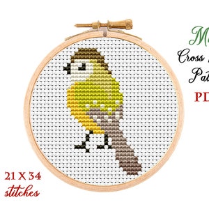Mini Cross Stitch Pattern. Little bird. Counted cross stitch chart. Bird hoop art embroidery. Tiny xstitch for beginner.Instant download PDF
