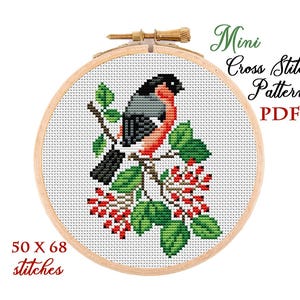 Mini Cross Stitch Pattern. Little bird. Counted cross stitch chart. Bird hoop art embroidery. Tiny xstitch for beginner.Instant download PDF