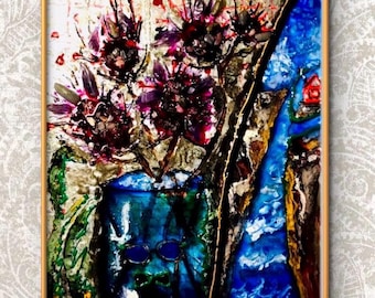 Pannello artistico in vetro colorato con fiori fantastici: decorazione a mosaico e pietra naturale