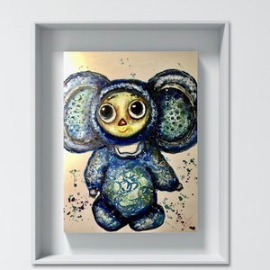 Dipinto di Cheburashka Fantasy Toy – Opera originale con tecnica mista su carta Yupo pesante (525 g), acquerelli, inchiostri ad alcol, penne Posca