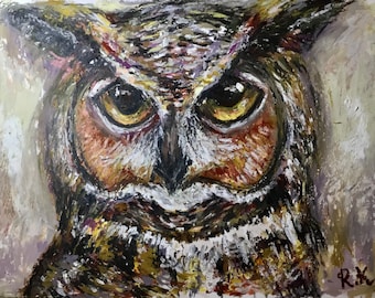 Amber Gaze – Original Owl Portrait in Oil Pastel on Paper, Expressive Wildlife Art, A4 Contemporary Animal Painting