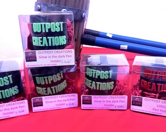 Portabolígrafos/latas "Logo" de Outpost Creations