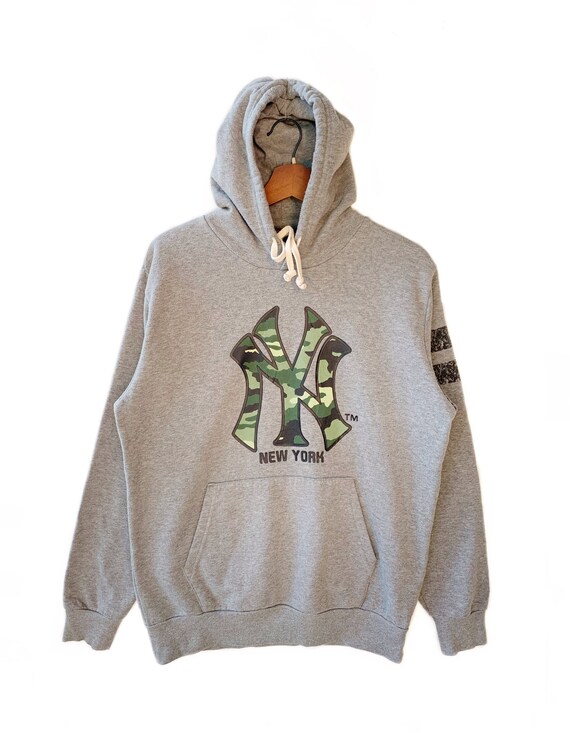 Vintage New York Yankees Big Camo Logo 