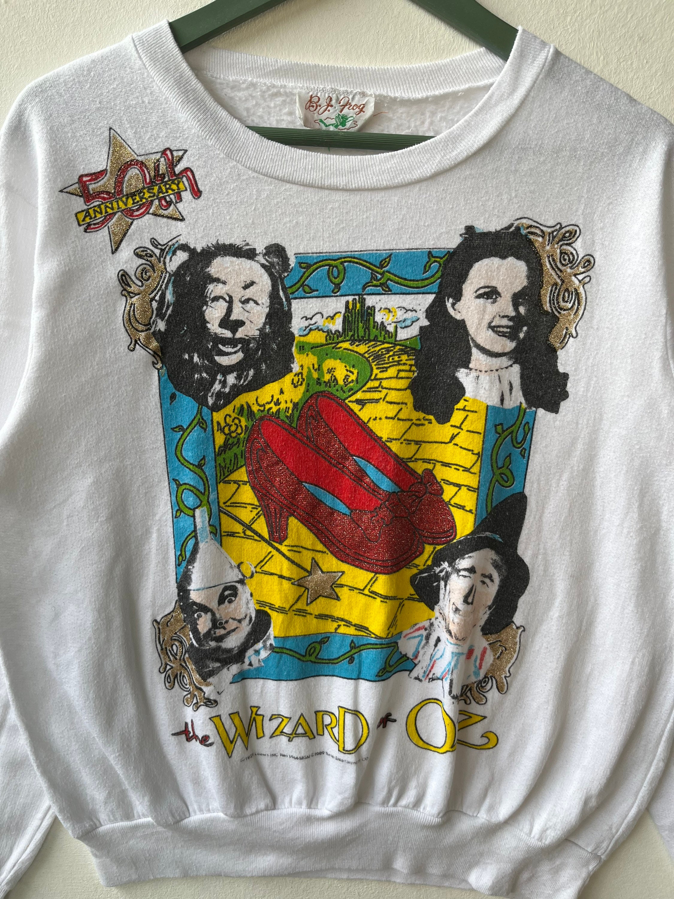 Amazon.com: The Wizard of Oz Oh My Sweatshirt : Clothing