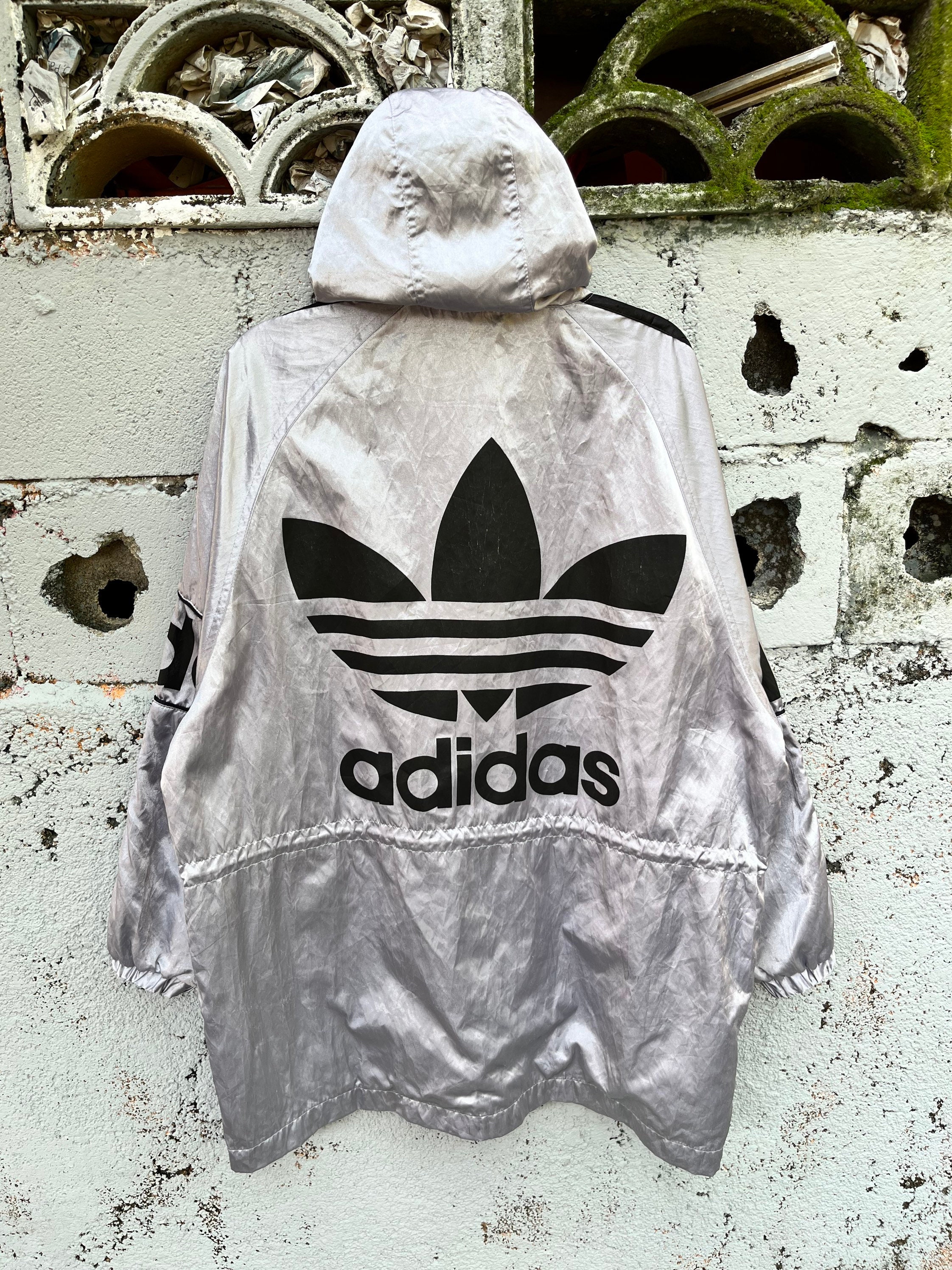 Vintage 90s Adidas Galaxy Windbreaker Jacket/size L-m/silver Vintage 90s Adidas Galaxy Windbreaker Jacket/size L-m/silver