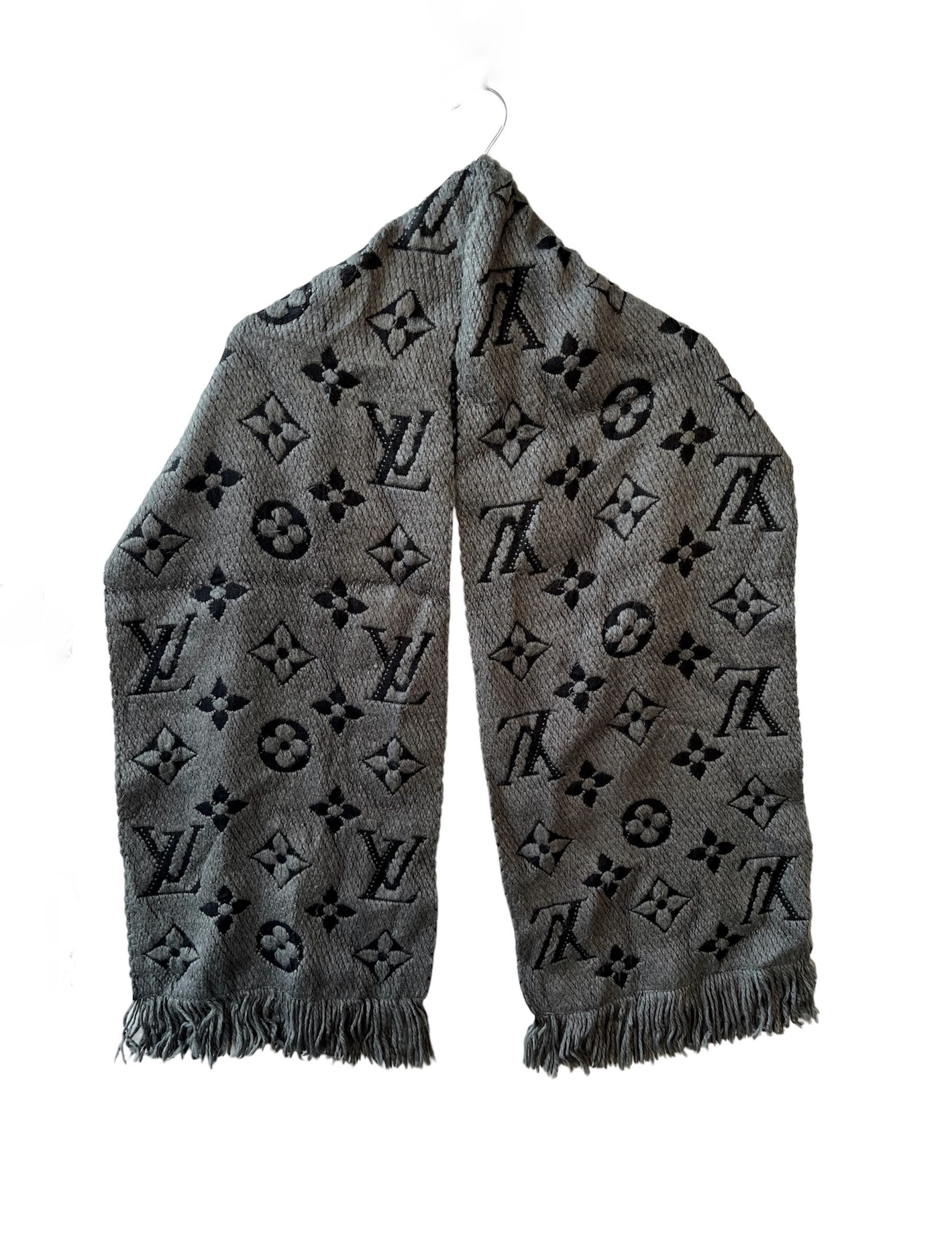 Louis Vuitton - Authenticated Scarf - Wool Grey Plain for Women, Very Good Condition