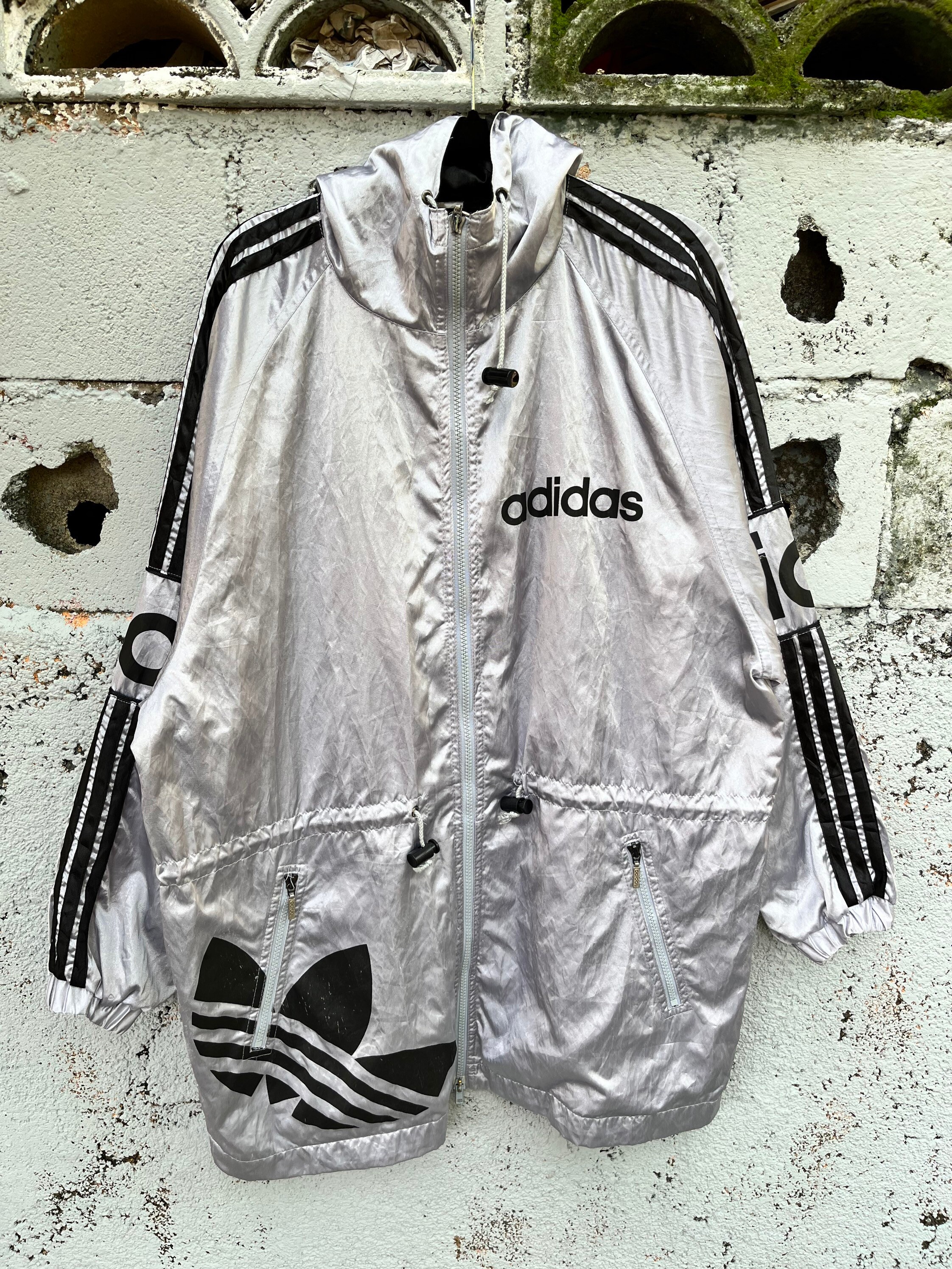 Vintage 90s Adidas Galaxy Windbreaker Jacket/size L-m/silver Vintage 90s Adidas Galaxy Windbreaker Jacket/size L-m/silver