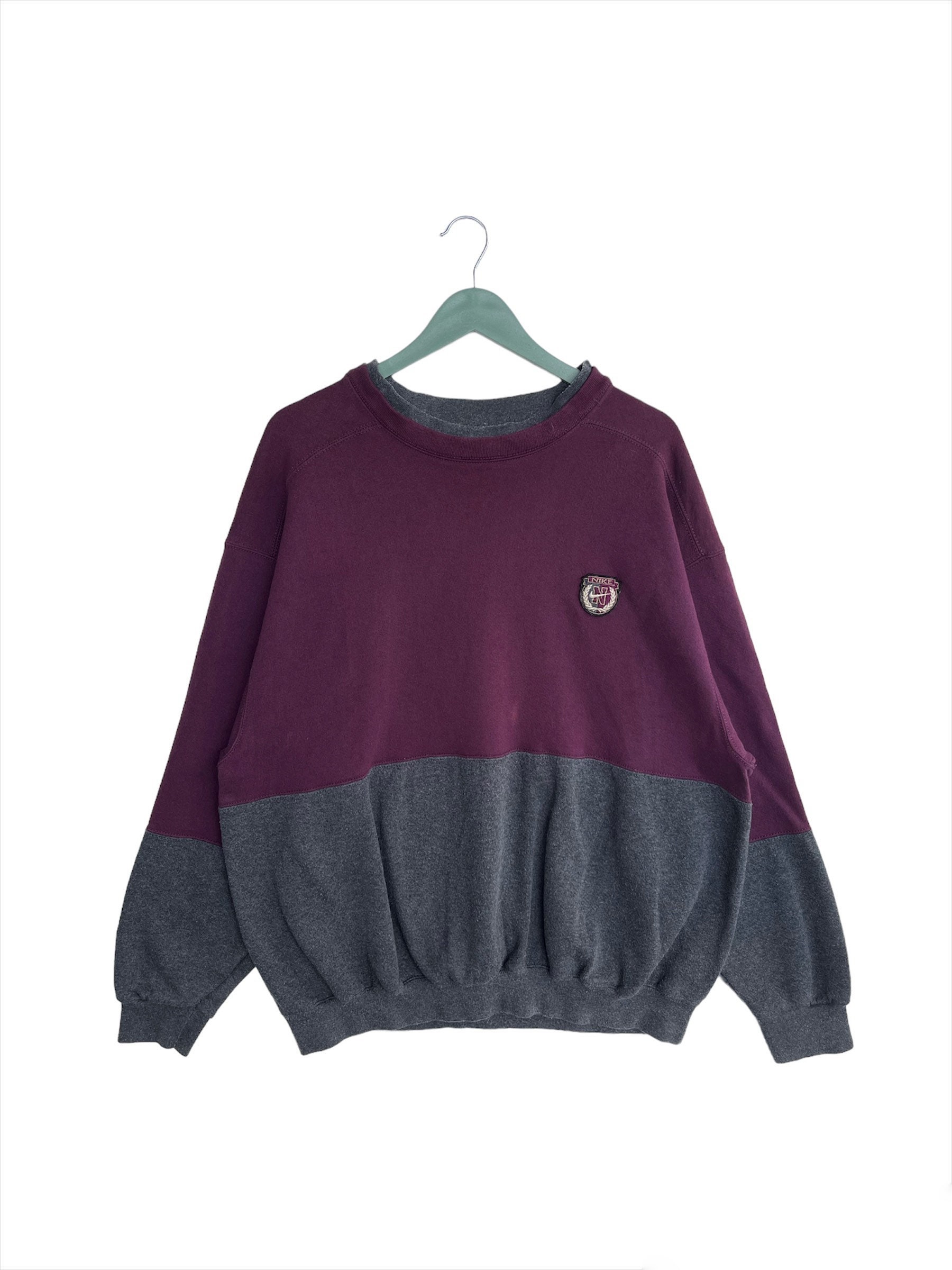 maroon nike sweatshirt