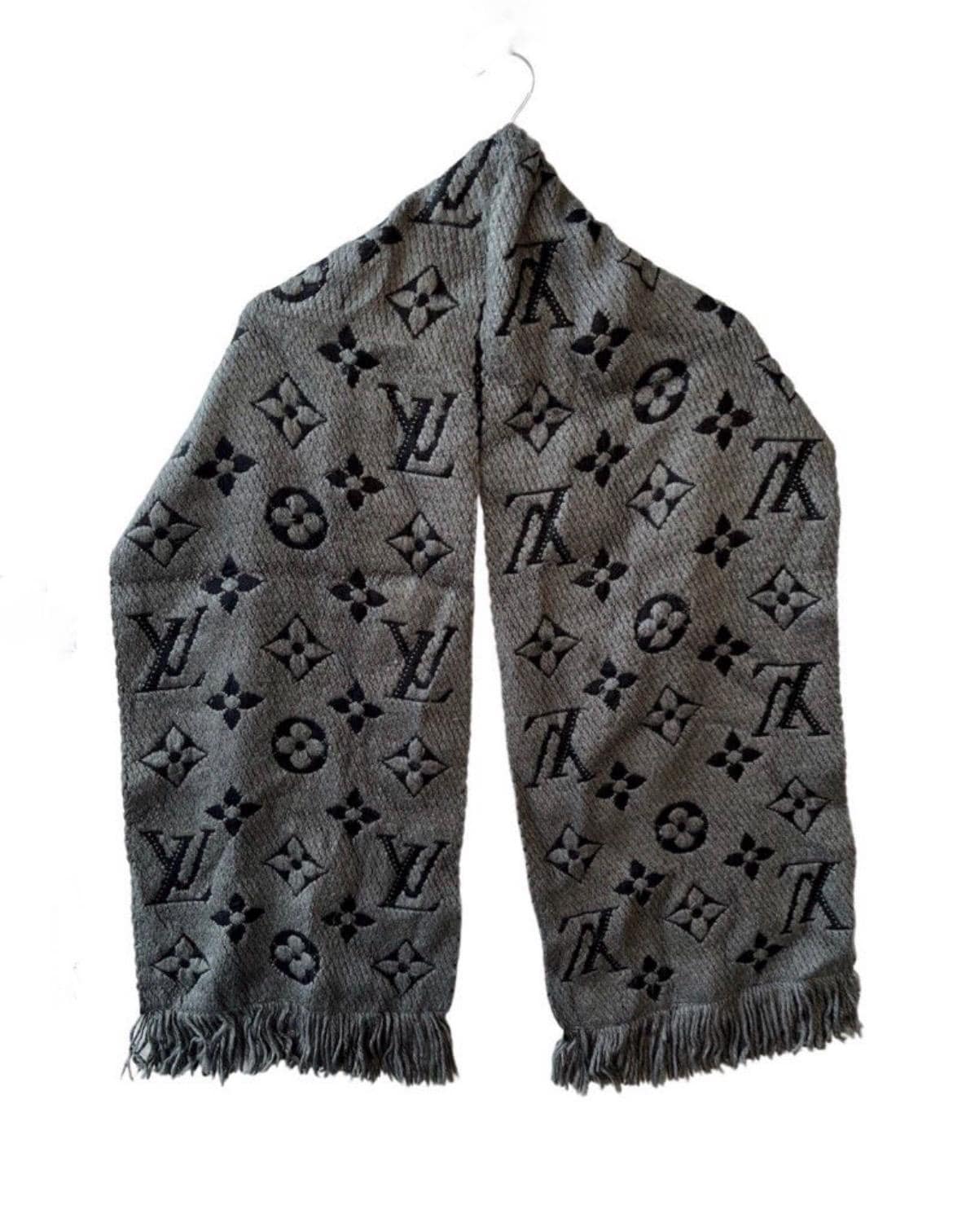 Louis vuitton silk scarf - Etsy 日本