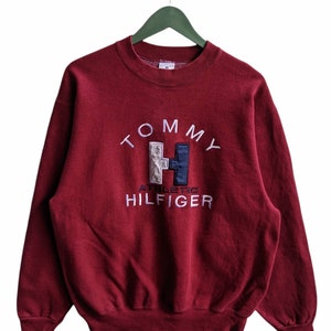 Vintage Tommy Hilfiger Embroidery Spell Sweatshirt/Embroidery Logo/Crewneck/Long Sleeve/Pullover/Sweatshirt/Maroon Colour/Size M