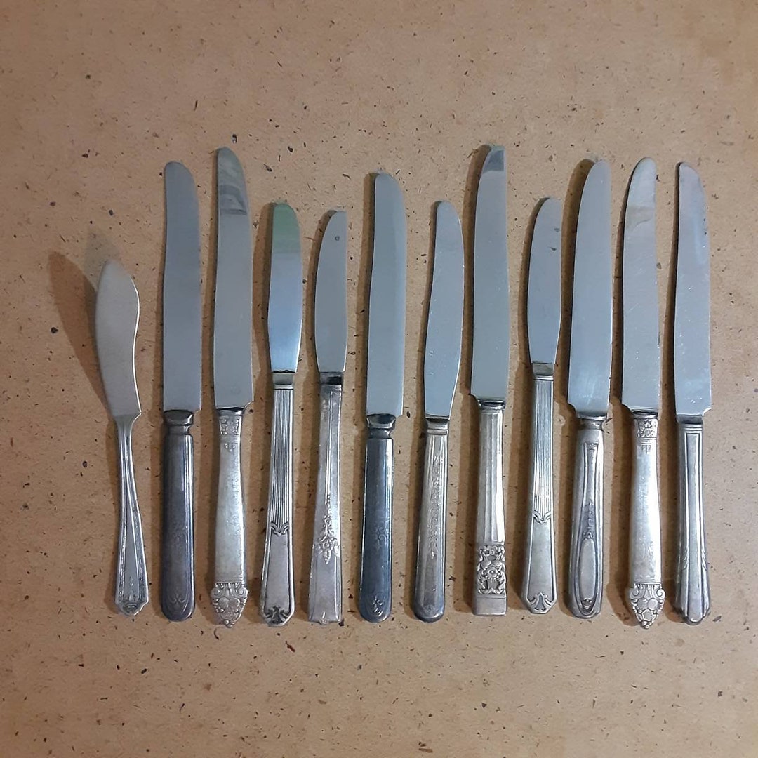 12 Vintage Silverplated Butter Knives, Old Silverware for Decorating
