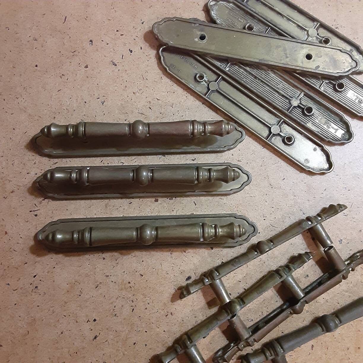 Vintage Brass Drawer Pulls and Backplates 8 Retro Furniture Etsy