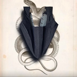 witchy Short fully-boned 18th century stays