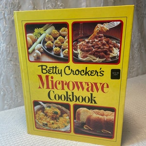 Vintage Betty Crockers Microwave Cookbook, Vintage Betty Crocker Cookbooks, Betty Crocker Cookbook. Microwave cookbooks.