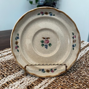 Vintage International Heartland Farm Teacup Plates, Heartland Teacup Plates, Farm Plates, Vintage Teacup Plates, International Heartland.