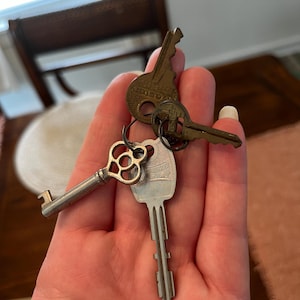 Vintage Keys, Keys, Rustic Keys, Vintage Lock And Key, Vintage Locks, Locks, Lock And Key.