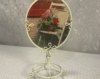 Vintage White Metal Photo Frame, Vintage White Picture Frames, Photo Frames, Vintage 4.5x4 Picture Frame, White Picture Frames, Photo Frames