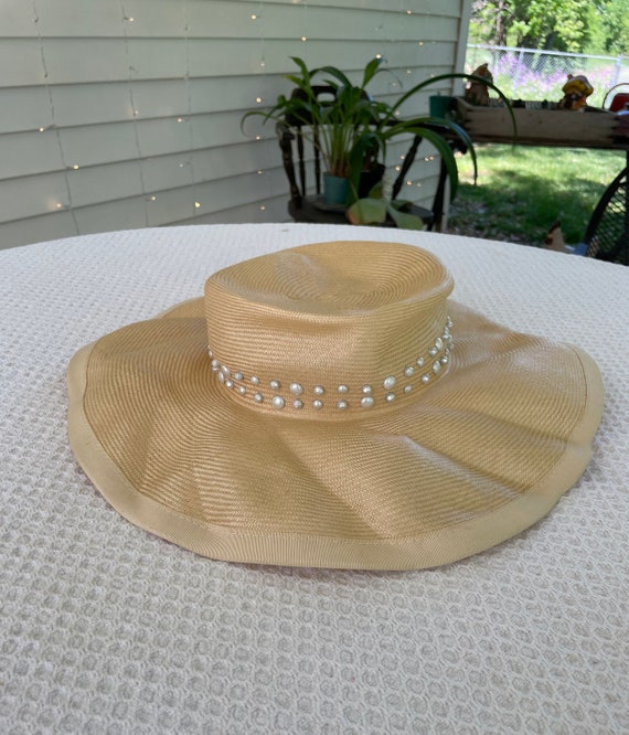 Vintage Straw Sun Hat B Michael White Pearls, Vintage Straw Sun hats, Vintage Sun Hats. Straw Sun Hats, Sun Hats.