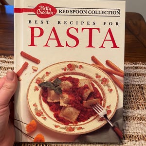 Vintage Betty Crockers Best Recipes For Pasta Cookbook, Vintage Betty Crocker Cookbooks, Betty Crocker Cookbook, Italian Cookbooks, Pasta.