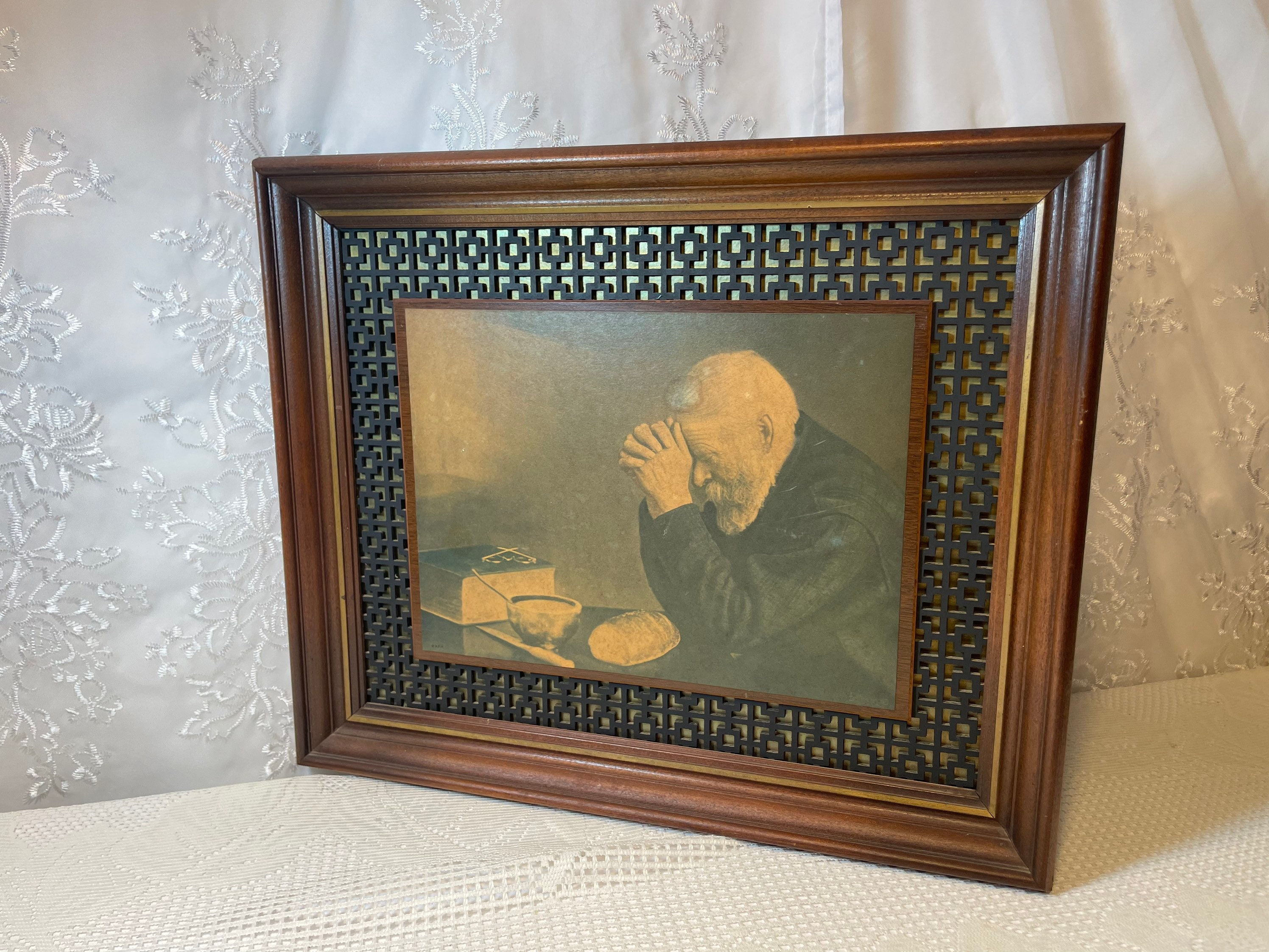 Daily Bread Man Praying Grace Thanksgiving at Dinner Table Grace Religious  Art Print 8x10 Black Frame + Glass Sentimental Gift Ready to Hang Overall