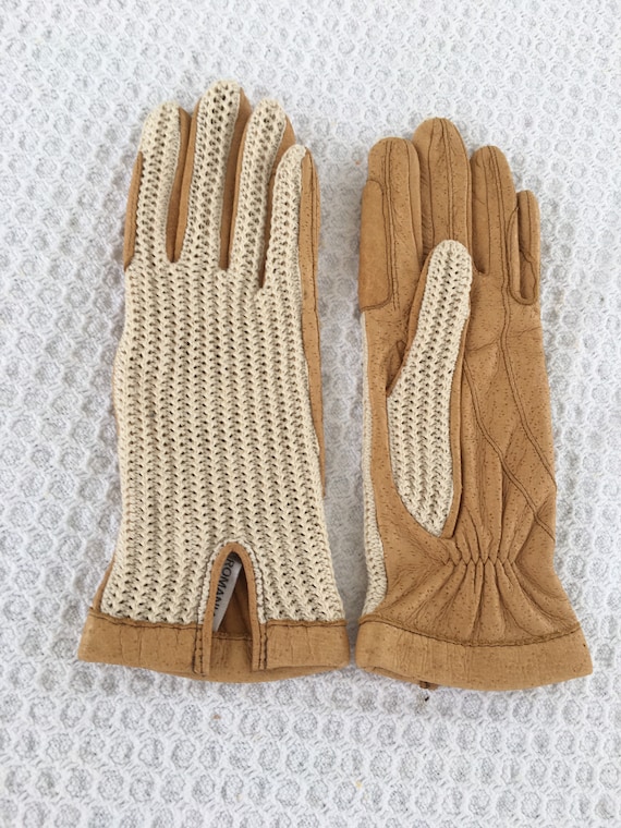 Womens Vintage Gloves White Leather Size Small Gem