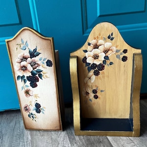 vintage wall shelf and vase, Vintage decorative shelf, decorative wall vase, decorative shelves, blue shelves, wall vases.