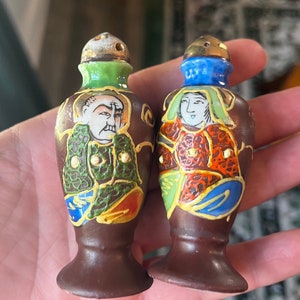 Vintage Green Hand Painted Floral Salt And Pepper Shakers, Salt and Pepper Shakers, Hand painted Salt and Pepper Shakers.