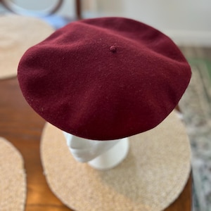 Vintage Wool Beret De Luxe Maroon, Vintage Red Berets, Berets, Beret DeLuxe, wool hats, winter hats, Red Winter Hats.