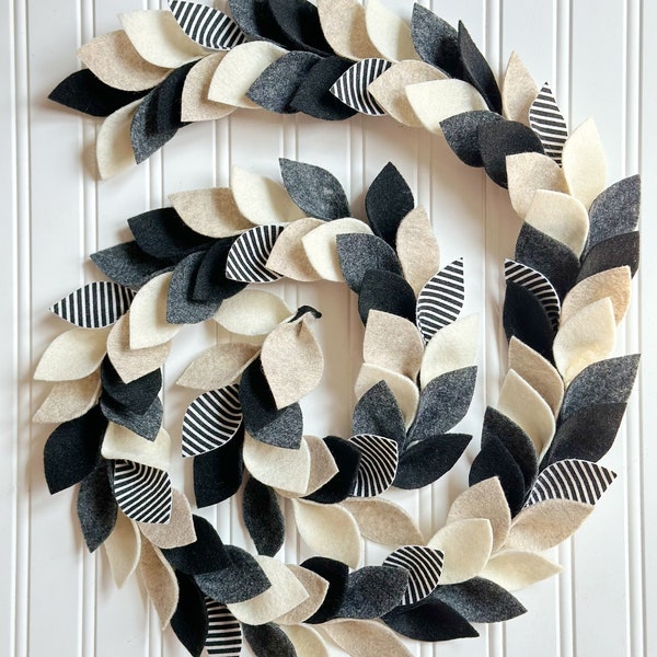 Black and White Striped Felt Leaf Garland/Cozy Home Decor/Mantle Decor Garland for Fall/Garland for Winter/Felt Christmas Garland/Home Gift