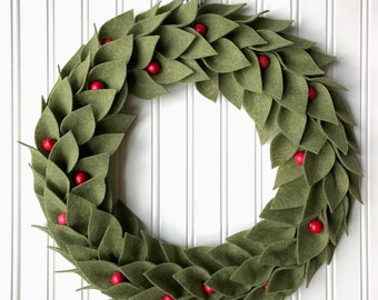 Magnolia Leaf Felt Wreath, Green Felt Leaf Wreath, Christmas Front Door Wreath, Felt Home Decor, Christmas Wreath, Holiday Wreath Decor