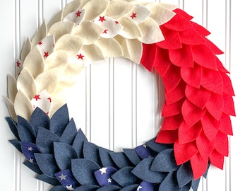 Felt Leaf Wreath for 4th of July, Independence Day, Memorial Day/Red White and Blue Wreath/Patriotic Decor/Americana Front Door/Summer Decor