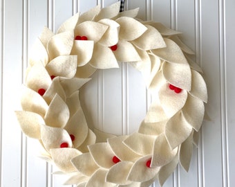 White Felt Leaf Wreath with Red Berries/Felt Leaf Wreath for Christmas/Front Door Winter Wreath/Neutral Felt Wreath/Christmas Mantle Decor