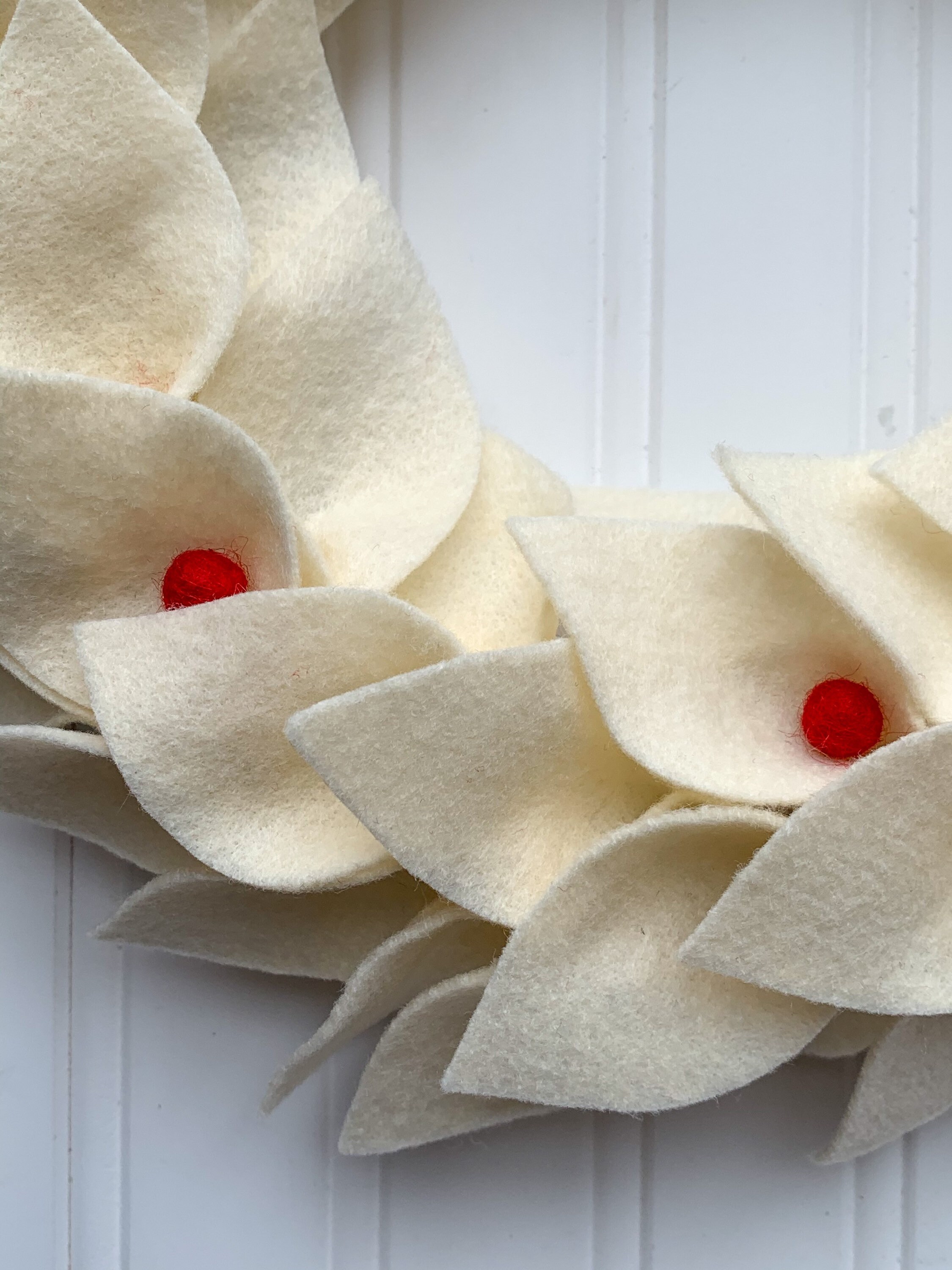 White Felt Leaf Wreath With Red Berries/felt Leaf Wreath for Etsy