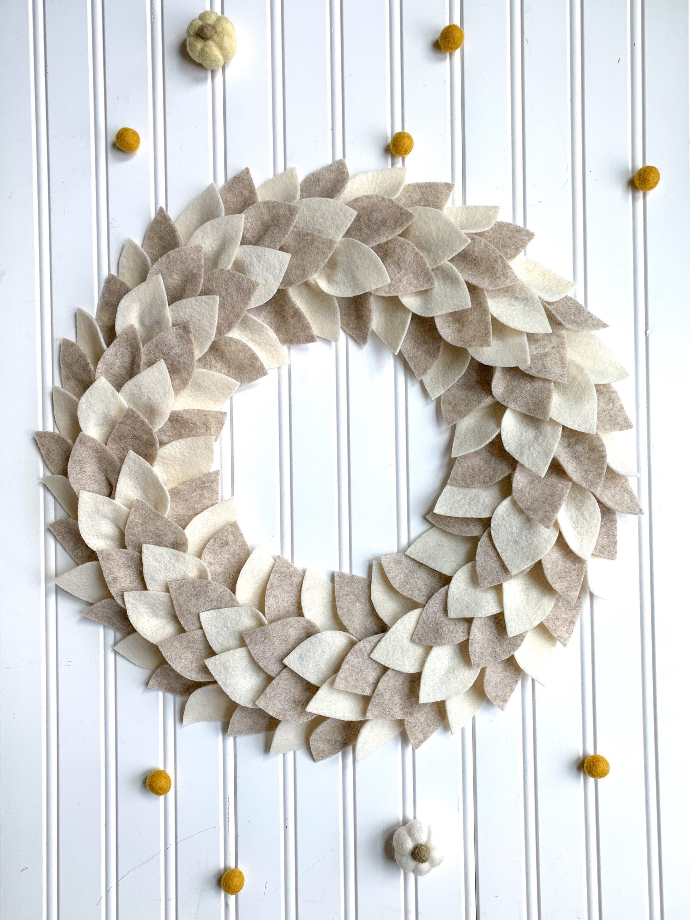 Fall Classic White Wreath-wreaths-year Round-scented WREATHS-WHITE