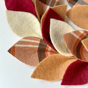 Fall Plaid Felt Leaf Garland/Cozy Fall Home Decor/Mantle Decor for Fall/Thanksgiving Decor/Thanksgiving Table Centerpiece
