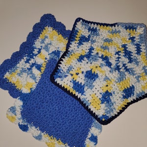 Crochet hot pad and pot holder set